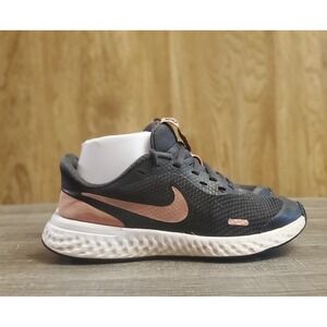 Nike Revolution 5 Running Sneaker‎ Shoes Youth Size 3.5Y Black